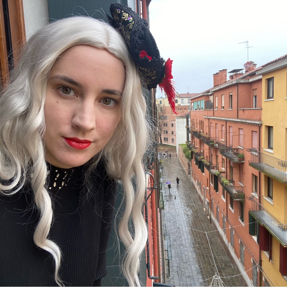 Meet your Posher, Megan